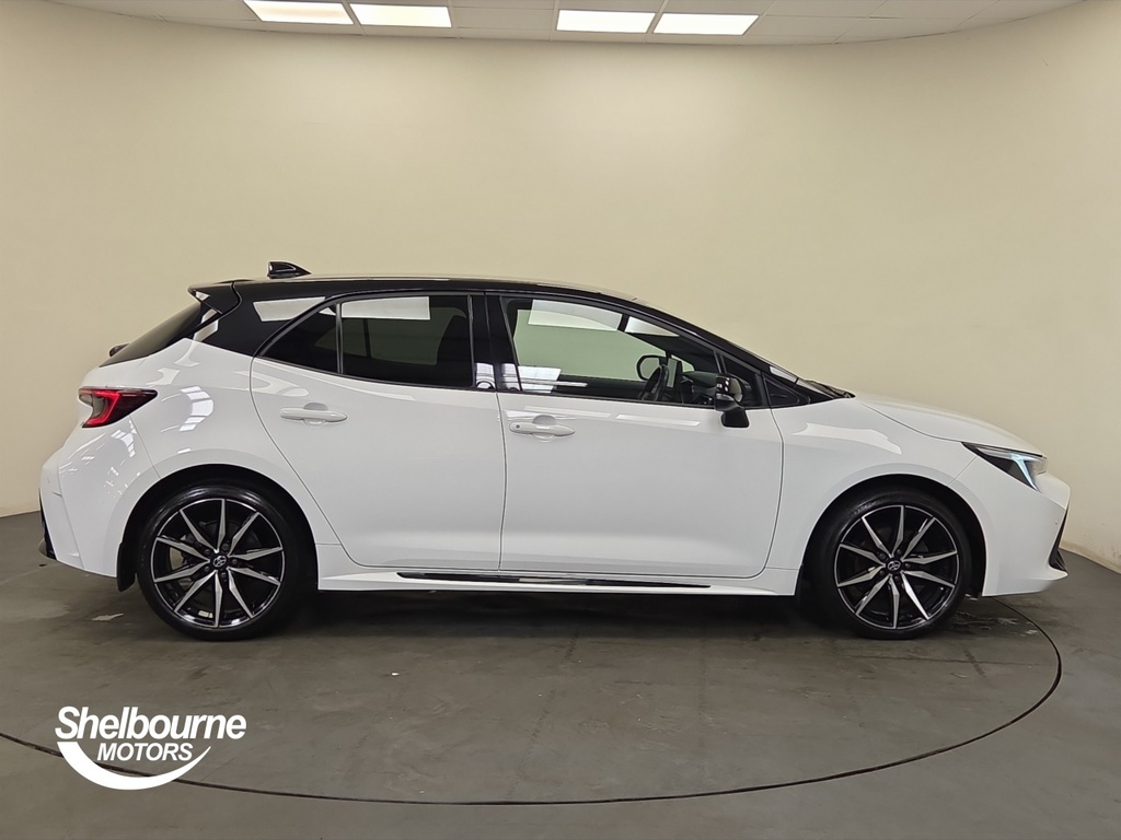 Toyota Corolla Corolla Hbts Gr Sport 1.8 Hb Bi-tone TXZ1171 White #3