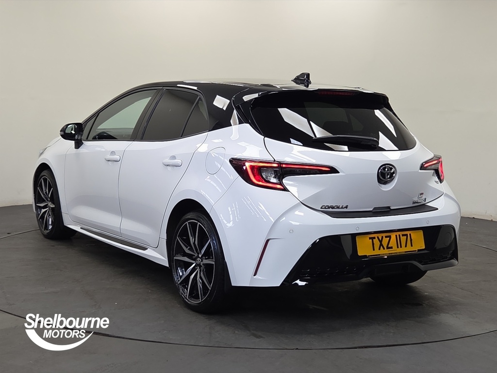 Toyota Corolla Corolla Hbts Gr Sport 1.8 Hb Bi-tone TXZ1171 White #2