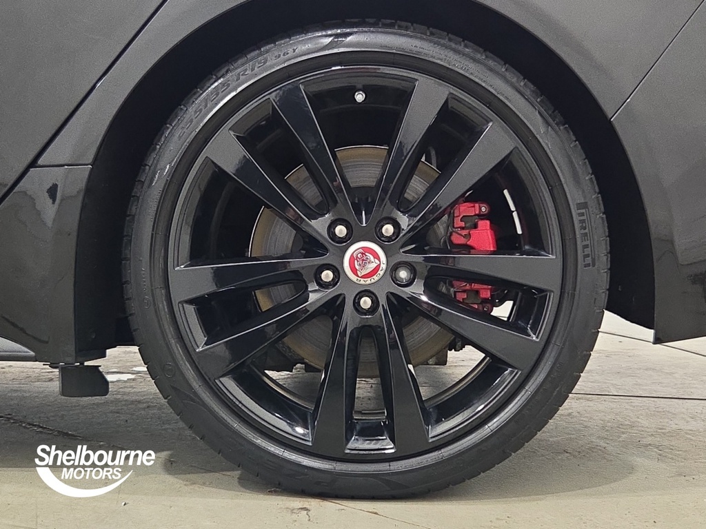 Jaguar XE 2.0 P250 R-dynamic Black Saloon Grey #7