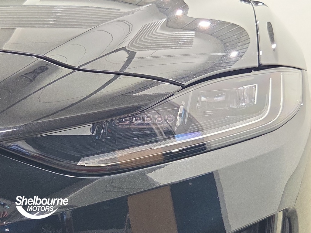 Jaguar XE 2.0 P250 R-dynamic Black Saloon Grey #32