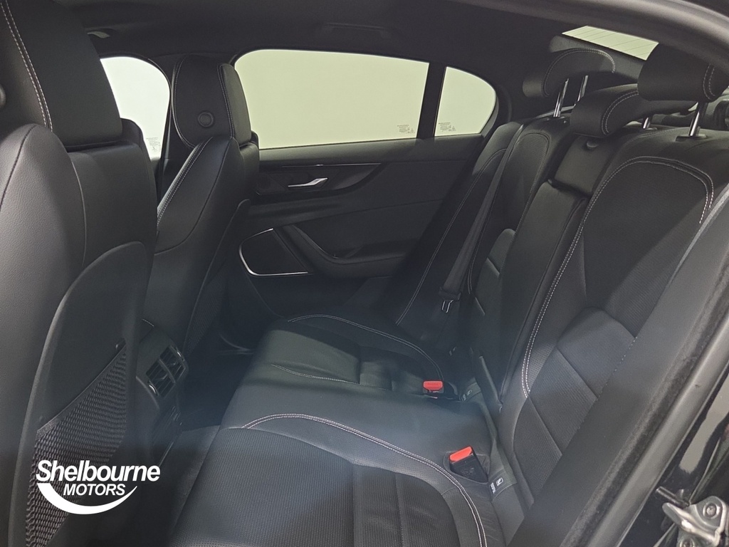 Jaguar XE 2.0 P250 R-dynamic Black Saloon Grey #9