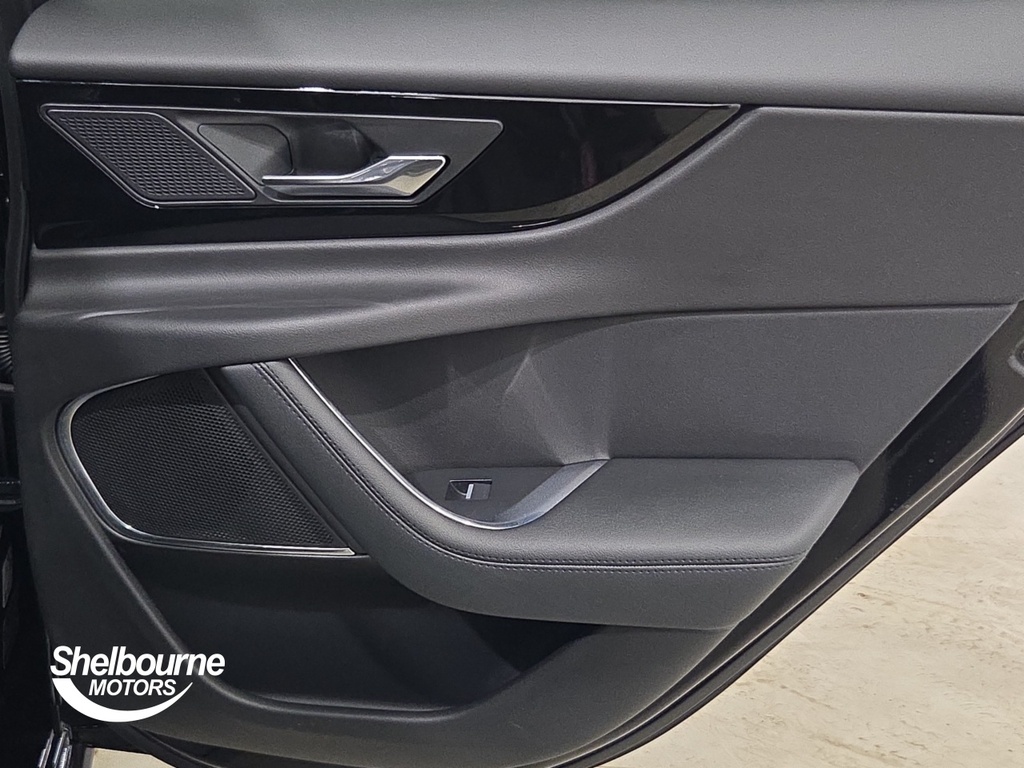 Jaguar XE 2.0 P250 R-dynamic Black Saloon Grey #50