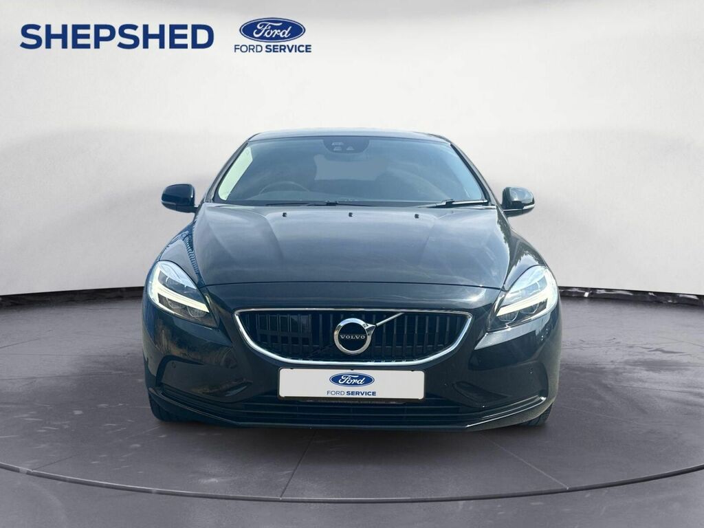 Volvo V40 2.0 T2 R-design Edition Euro 6 Ss KP19WBE Black #3