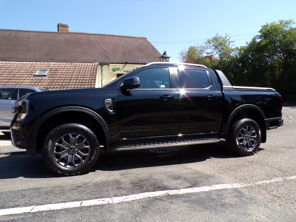 Ford Ranger 2.0 Td Ecoblue Wildtrak Pickup Double Cab Dies NU24VWC Black #2