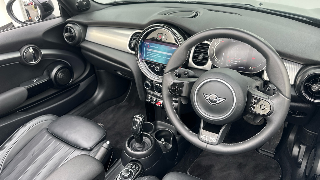 Mini Convertible 2.0 Cooper S Exclusive Convertible Step Black #2