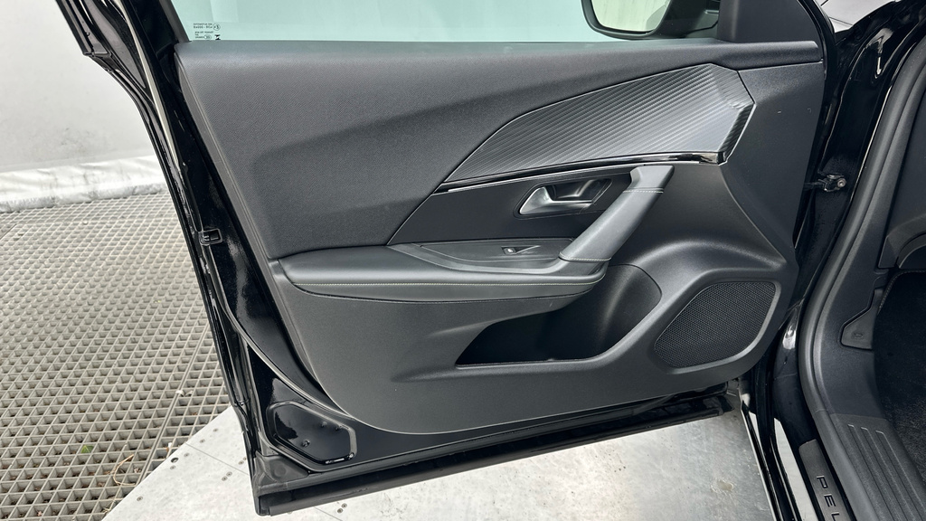 Peugeot e-2008 50Kwh Allure Suv 7Kw Charger  #36