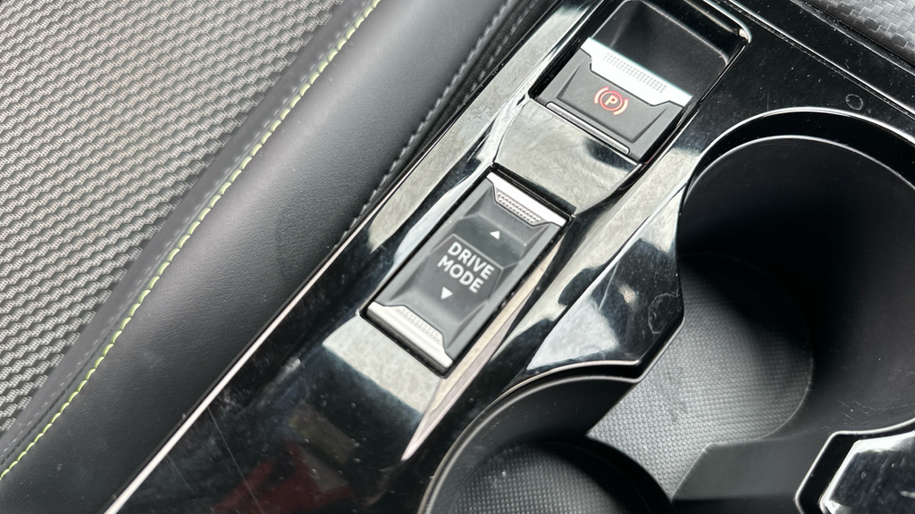 Peugeot e-2008 50Kwh Allure Suv 7Kw Charger  #86