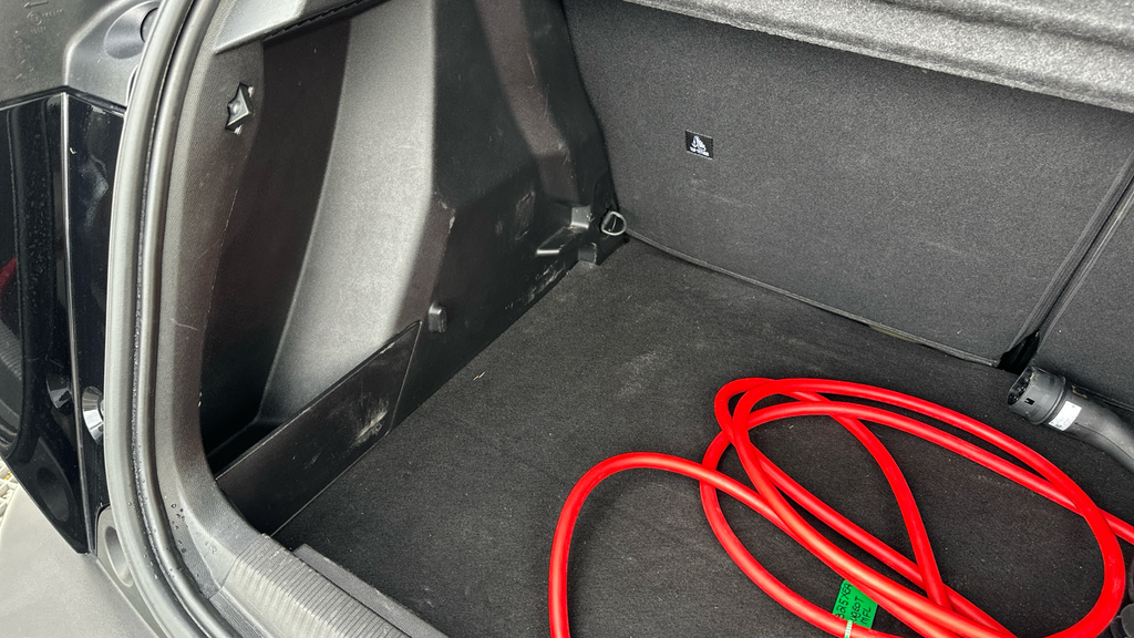 Peugeot e-2008 50Kwh Allure Suv 7Kw Charger  #41