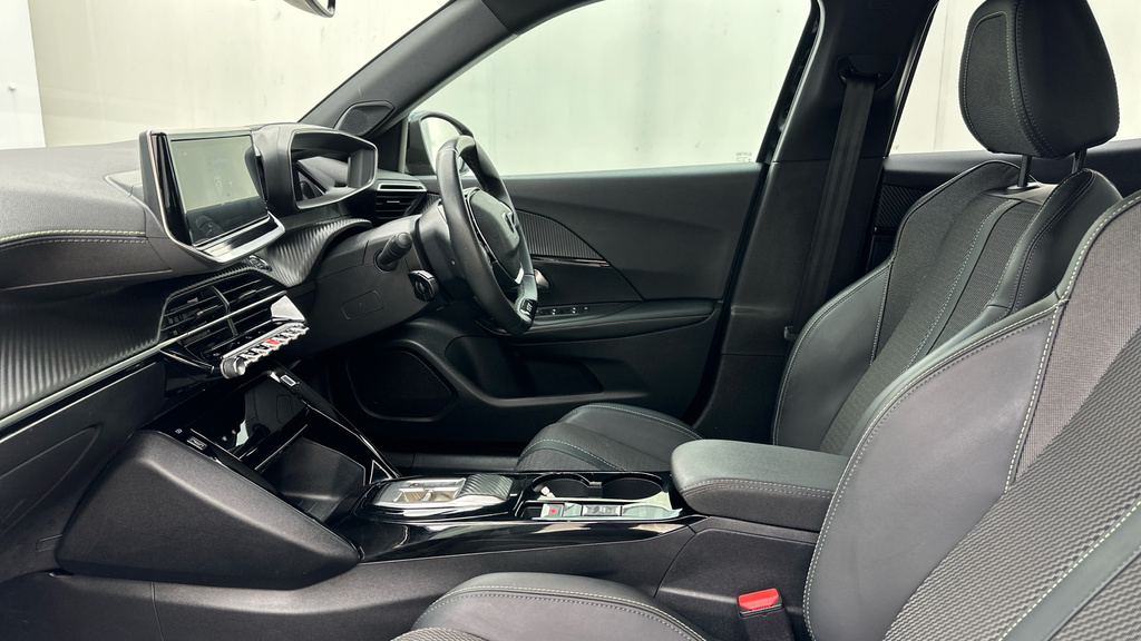 Peugeot e-2008 50Kwh Allure Suv 7Kw Charger  #34