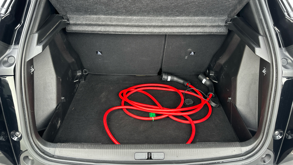 Peugeot e-2008 50Kwh Allure Suv 7Kw Charger  #42