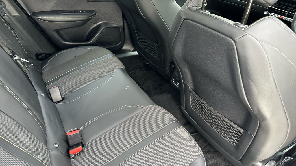 Peugeot e-2008 50Kwh Allure Suv 7Kw Charger  #25