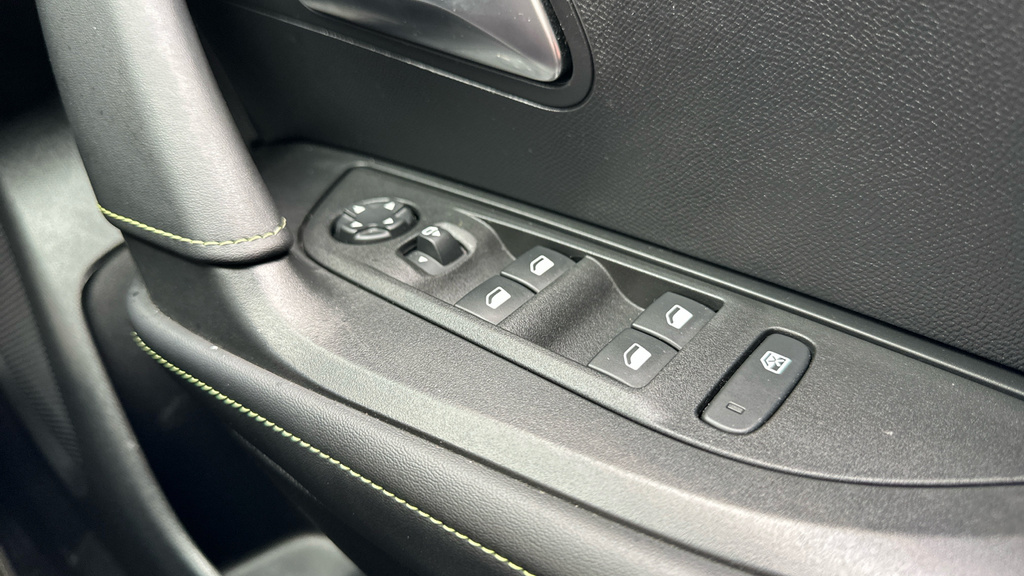 Peugeot e-2008 50Kwh Allure Suv 7Kw Charger  #68