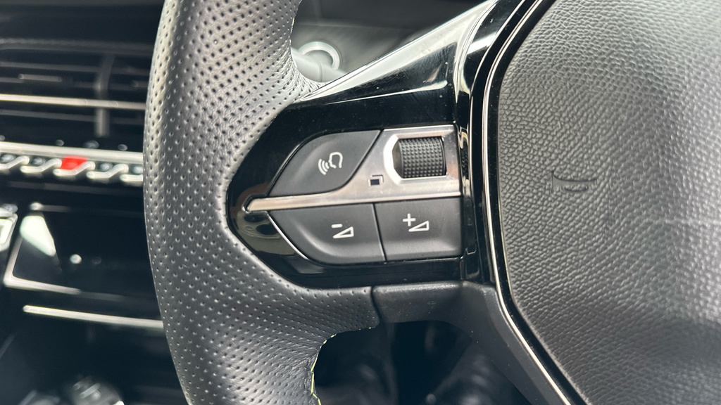Peugeot e-2008 50Kwh Allure Suv 7Kw Charger  #74
