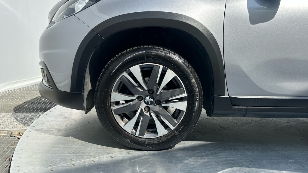 Peugeot 2008 1.2 Puretech Allure Suv Euro 6 Black #16