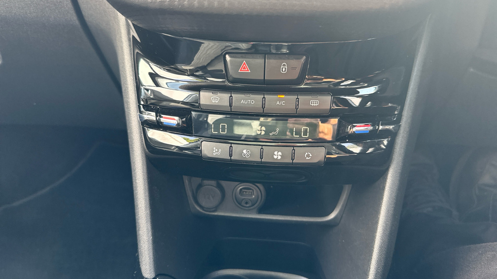 Peugeot 2008 1.2 Puretech Allure Suv Euro 6 Black #82