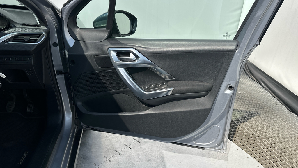 Peugeot 2008 1.2 Puretech Allure Suv Euro 6 Black #22