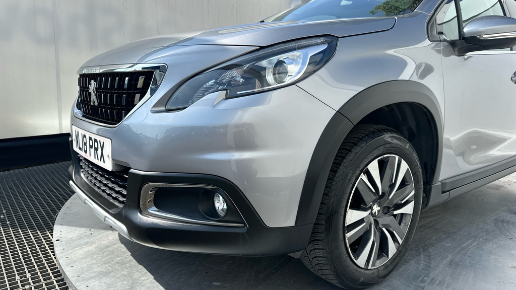 Peugeot 2008 1.2 Puretech Allure Suv Euro 6 Black #64