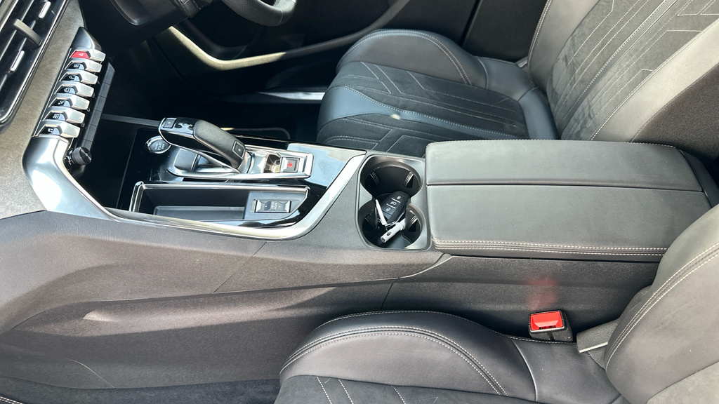 Peugeot 5008 1.5 Bluehdi Allure Premium Suv Eat Eu Grey #40