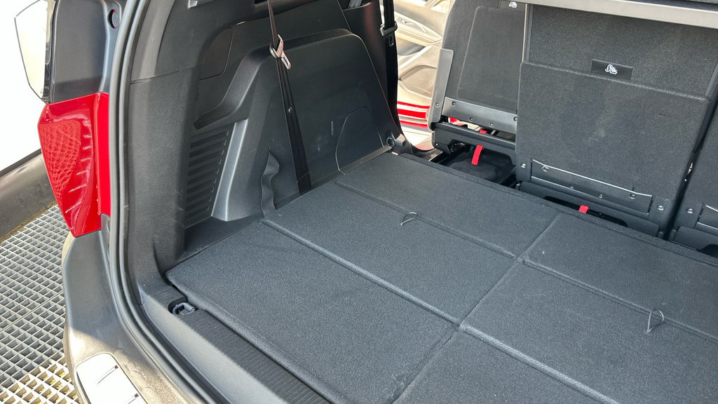 Peugeot 5008 1.5 Bluehdi Allure Premium Suv Eat Eu Grey #47