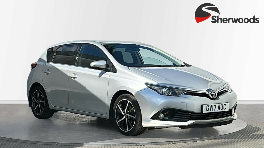 Toyota Auris 1.6 D-4d Design Hatchback Euro 6 Silver