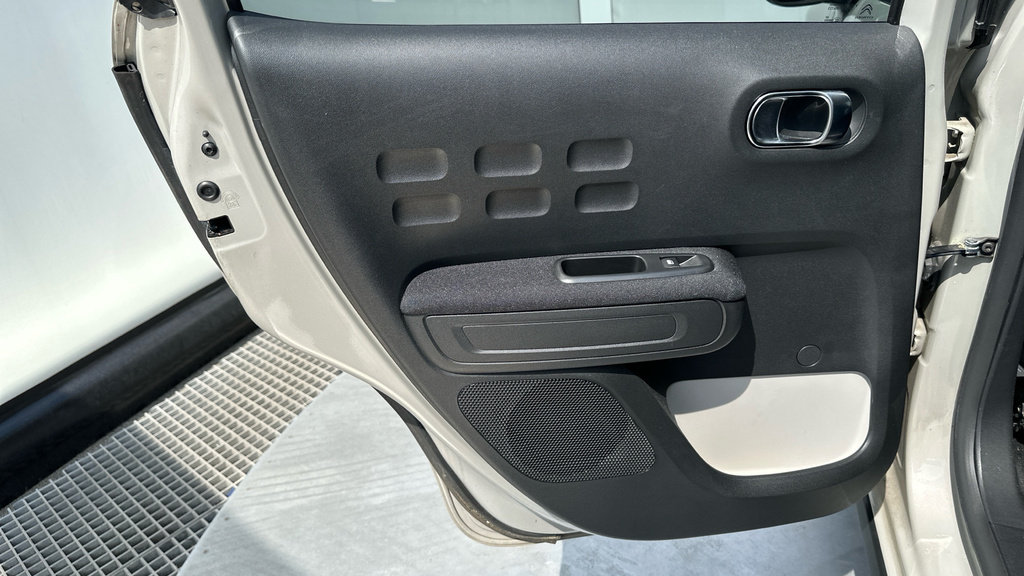 Citroen C3 1.2 Puretech Shine Plus Red #50