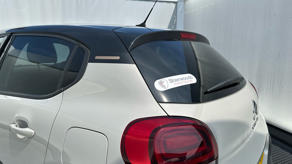 Citroen C3 1.2 Puretech Shine Plus Red #23