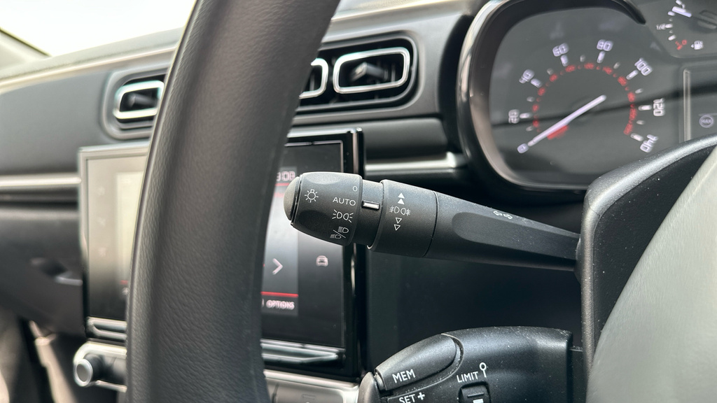 Citroen C3 1.2 Puretech Shine Plus Red #82