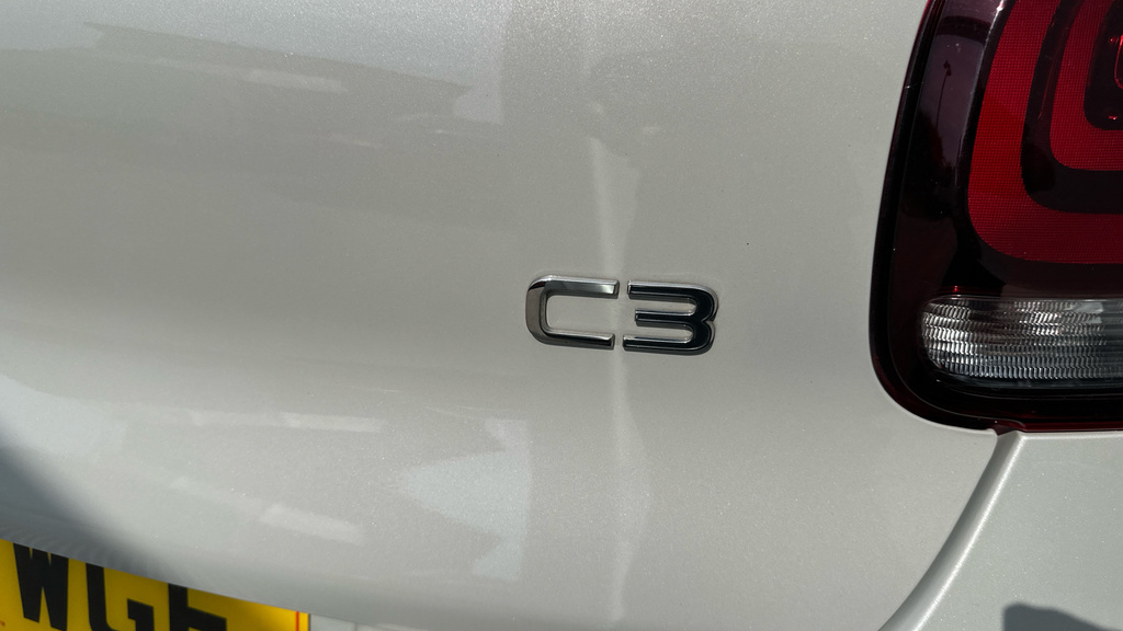 Citroen C3 1.2 Puretech Shine Plus Red #36