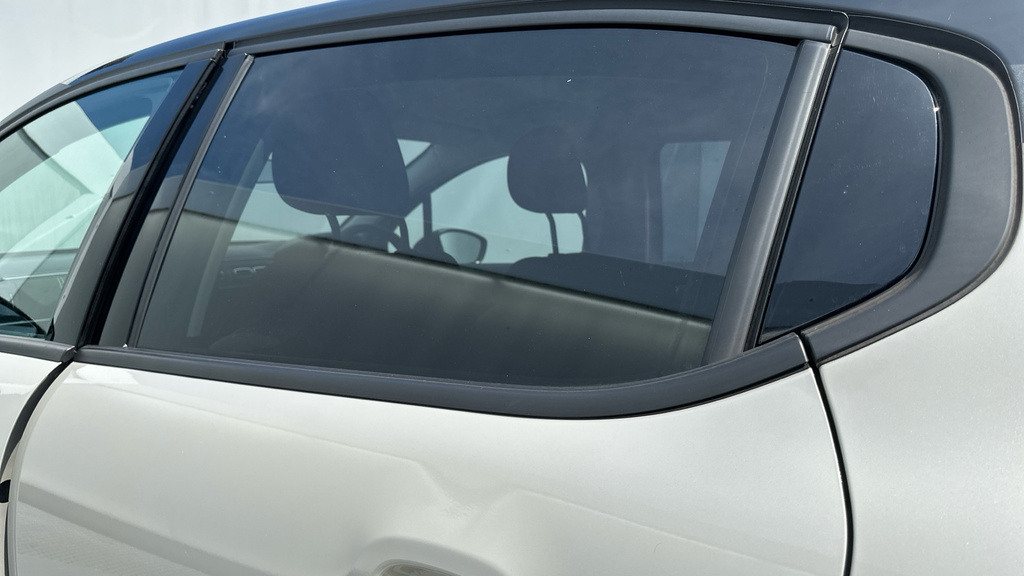 Citroen C3 1.2 Puretech Shine Plus Red #25