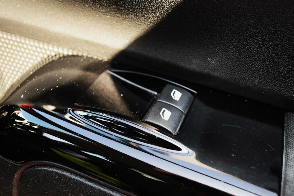Citroen C3 C3 Shine Bluehdi Ss White #26
