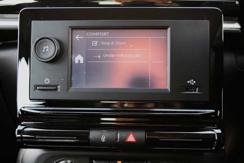 Citroen C3 1.2 Puretech You Hatchback Euro Red #5