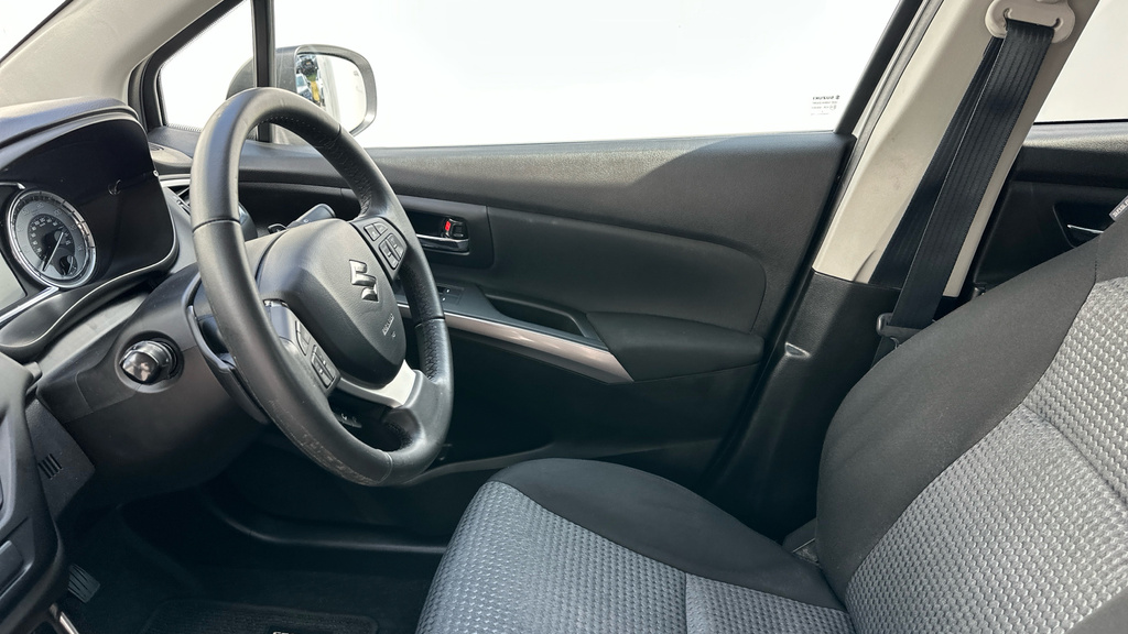 Suzuki S Cross Motion Blue #31