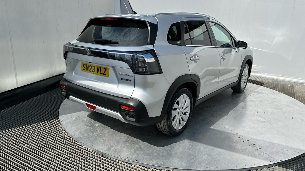 Suzuki S Cross Motion Blue #51
