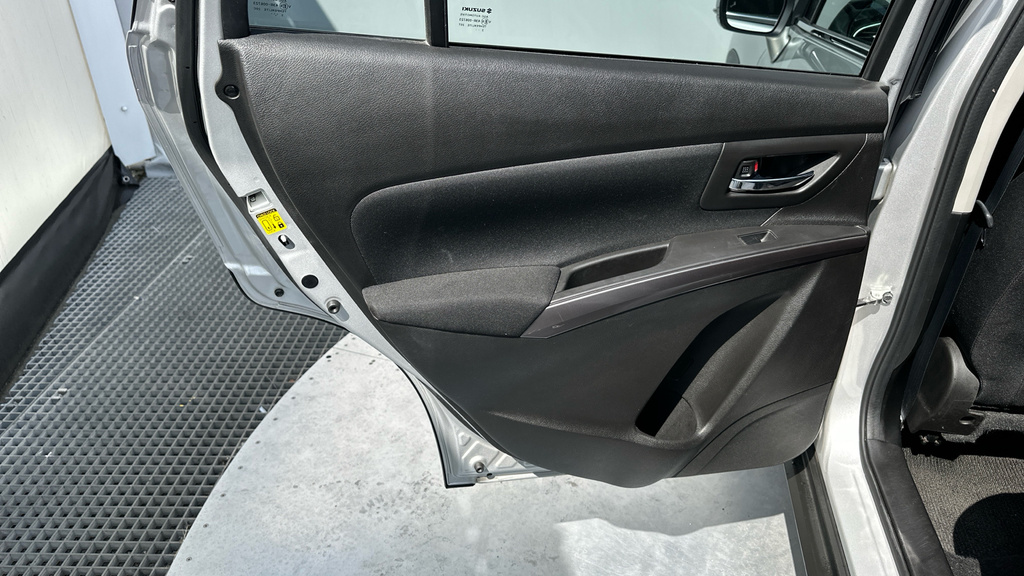 Suzuki S Cross Motion Blue #37