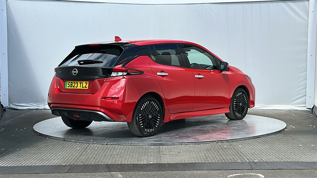Nissan Leaf 39Kwh N-connecta Hatchback 150 Red #6