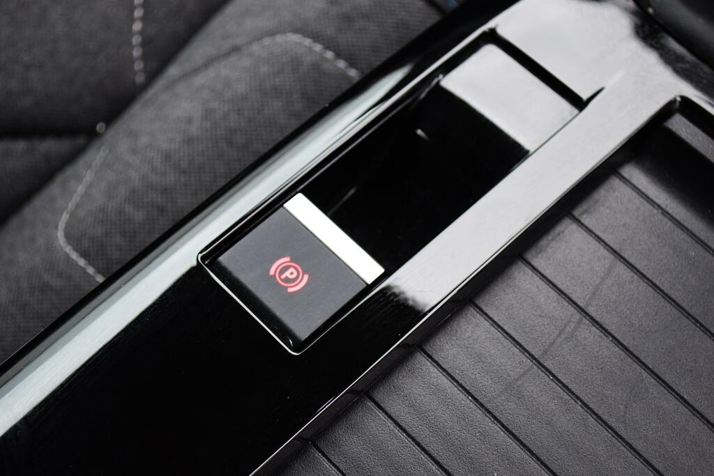 Citroen C4 C4 100Kw Shine Plus 50Kwh Black #26