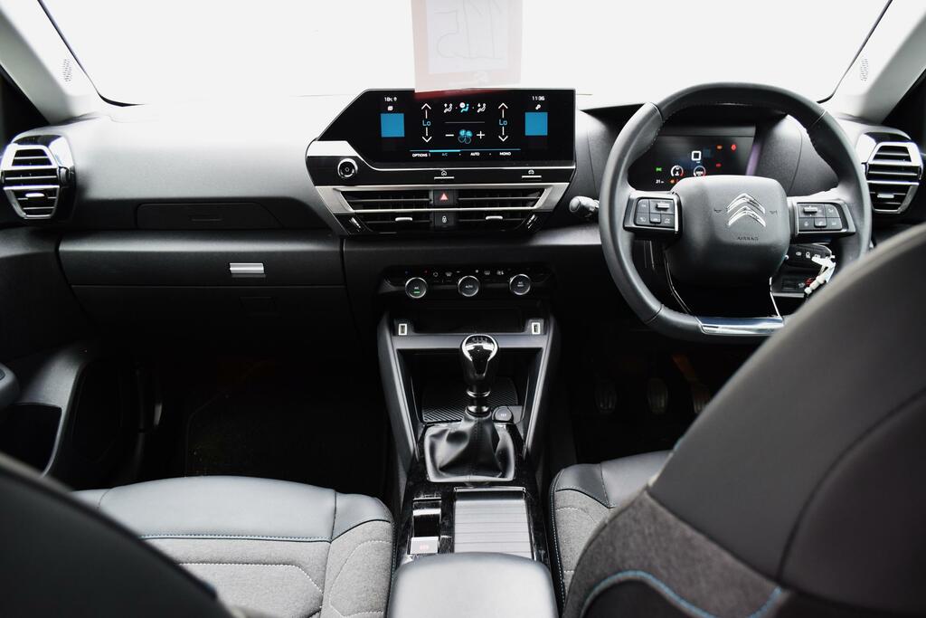 Citroen C4 C4 100Kw Shine Plus 50Kwh Black #8