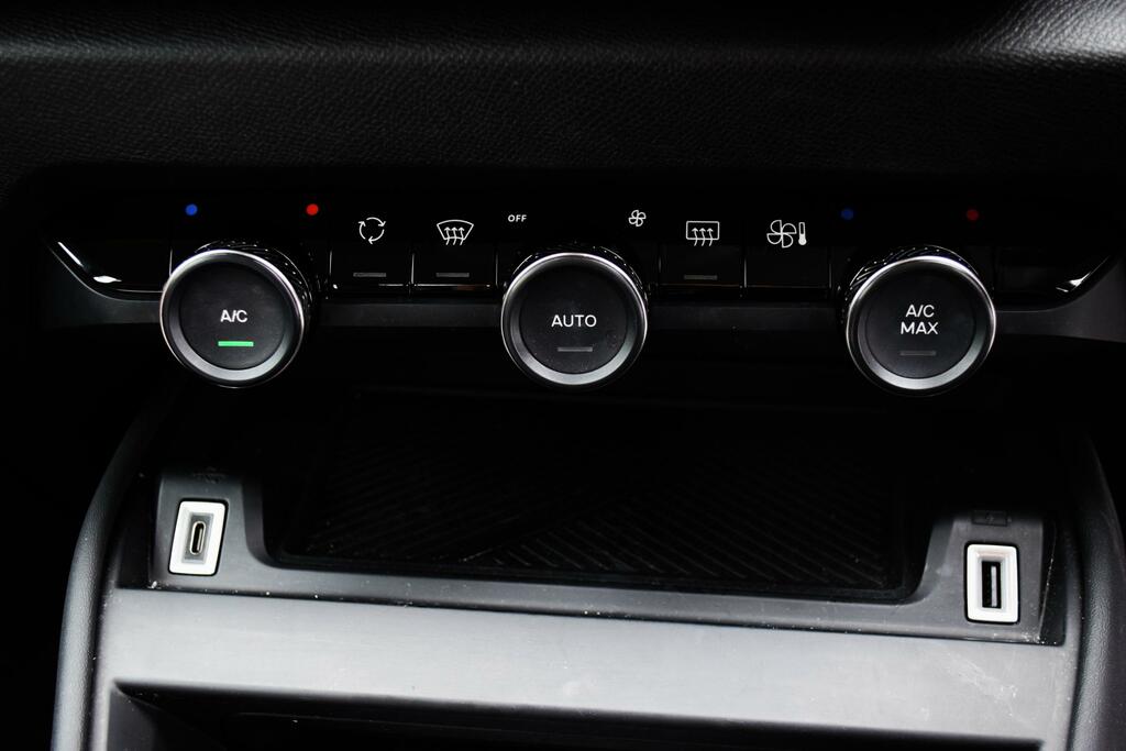 Citroen C4 C4 100Kw Shine Plus 50Kwh Black #24