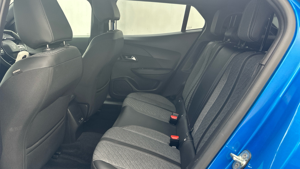 Peugeot e-2008 1.2 Puretech 130 Gt Eat8 White #28