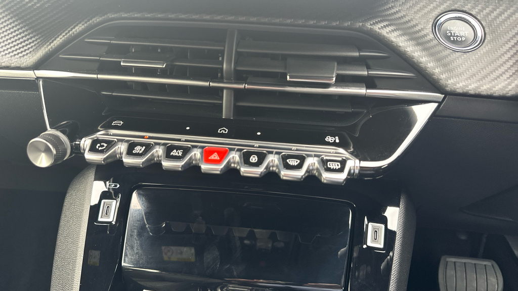Peugeot e-2008 1.2 Puretech 130 Gt Eat8 White #57