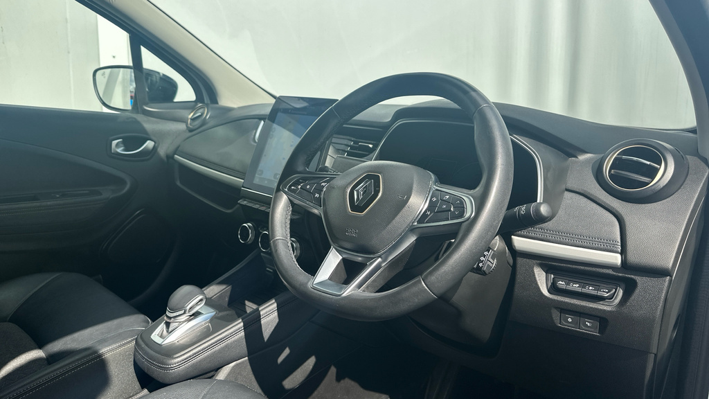 Renault Zoe R135 Ev50 52Kwh Techno Hatchback White #2