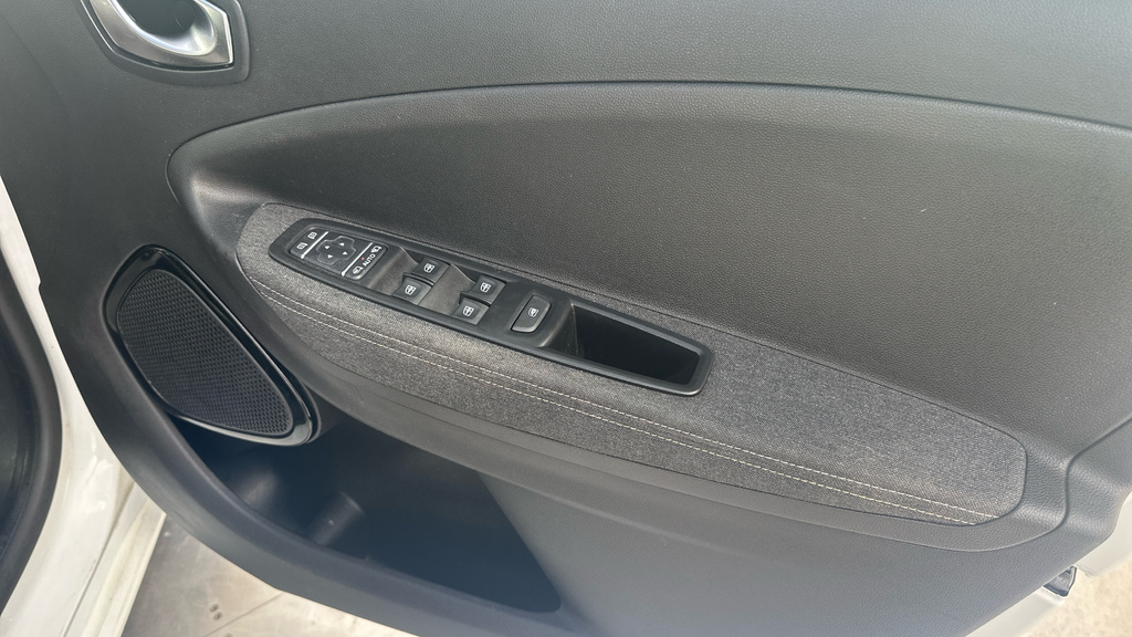 Renault Zoe 100Kw Techno R135 50Kwh Boost Charge Black #39