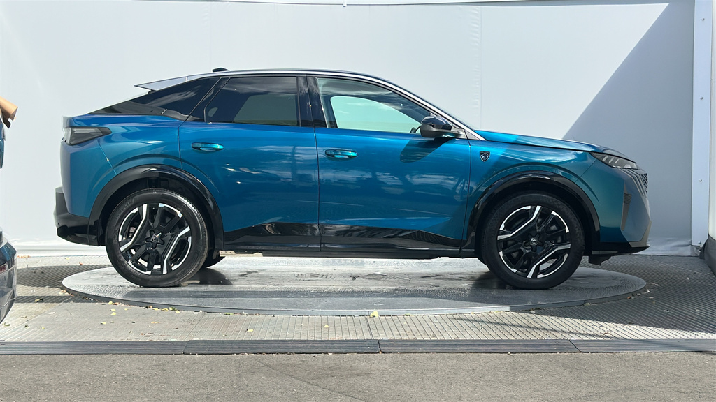 Peugeot 3008 73Kwh Gt Suv 210 Ps SV25VZF Blue #5