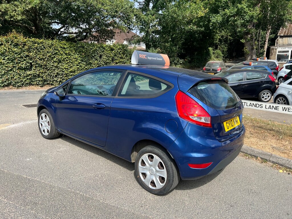 Ford Fiesta 1.25 Edge Hatchback 133 Gkm, 8 GY10NVR Blue #3