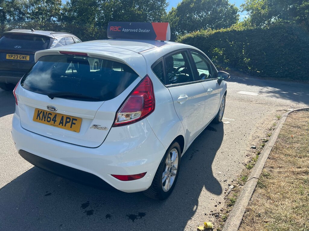 Ford Fiesta 1.25 Zetec Hatchback Euro 5 82 White #5