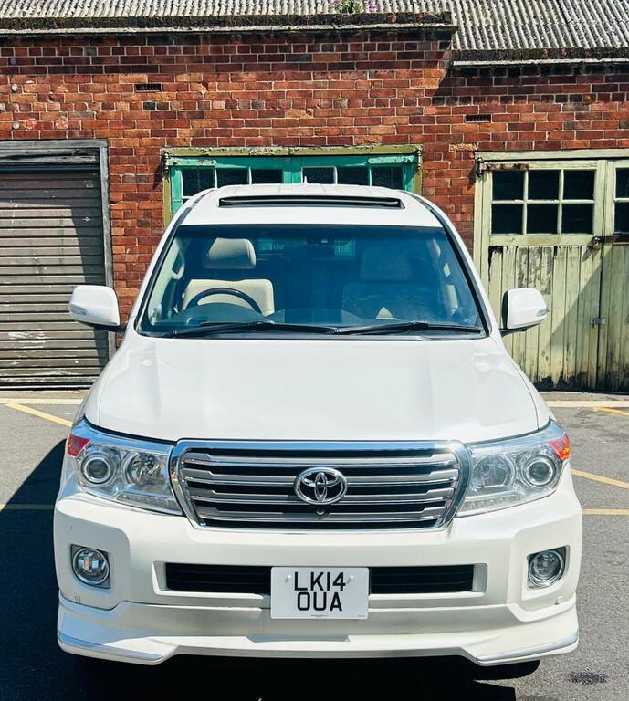 Toyota Land Cruiser Mpv #4