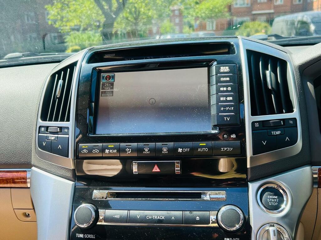Toyota Land Cruiser 2014 3.0 D-4d Invincible Suv 4Wd E White #37