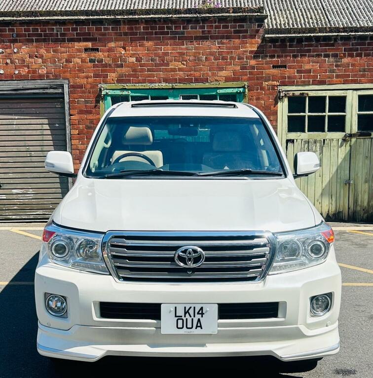 Toyota Land Cruiser Mpv #3