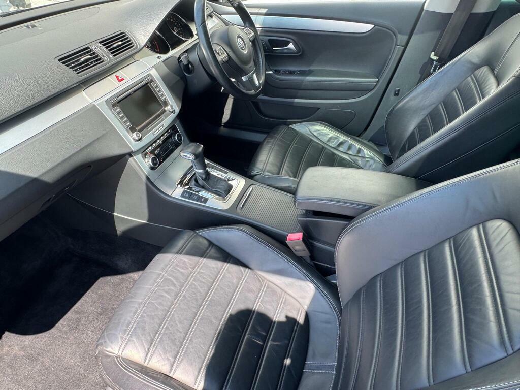 Volkswagen CC Saloon Black #16