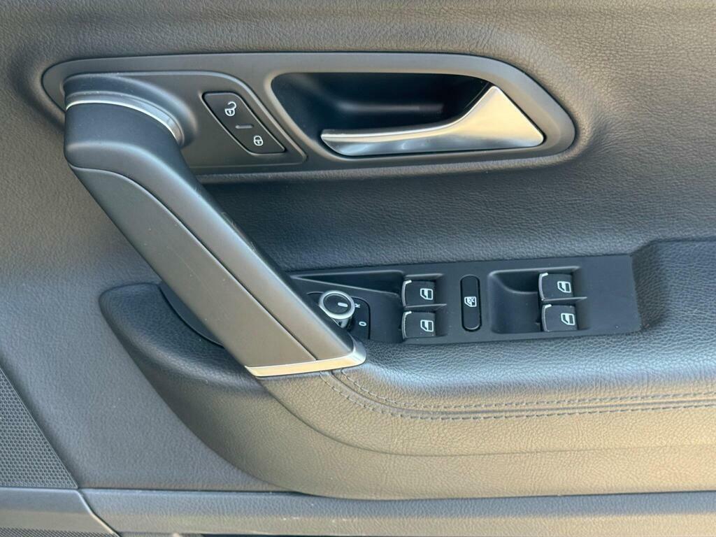 Volkswagen CC Saloon Black #19